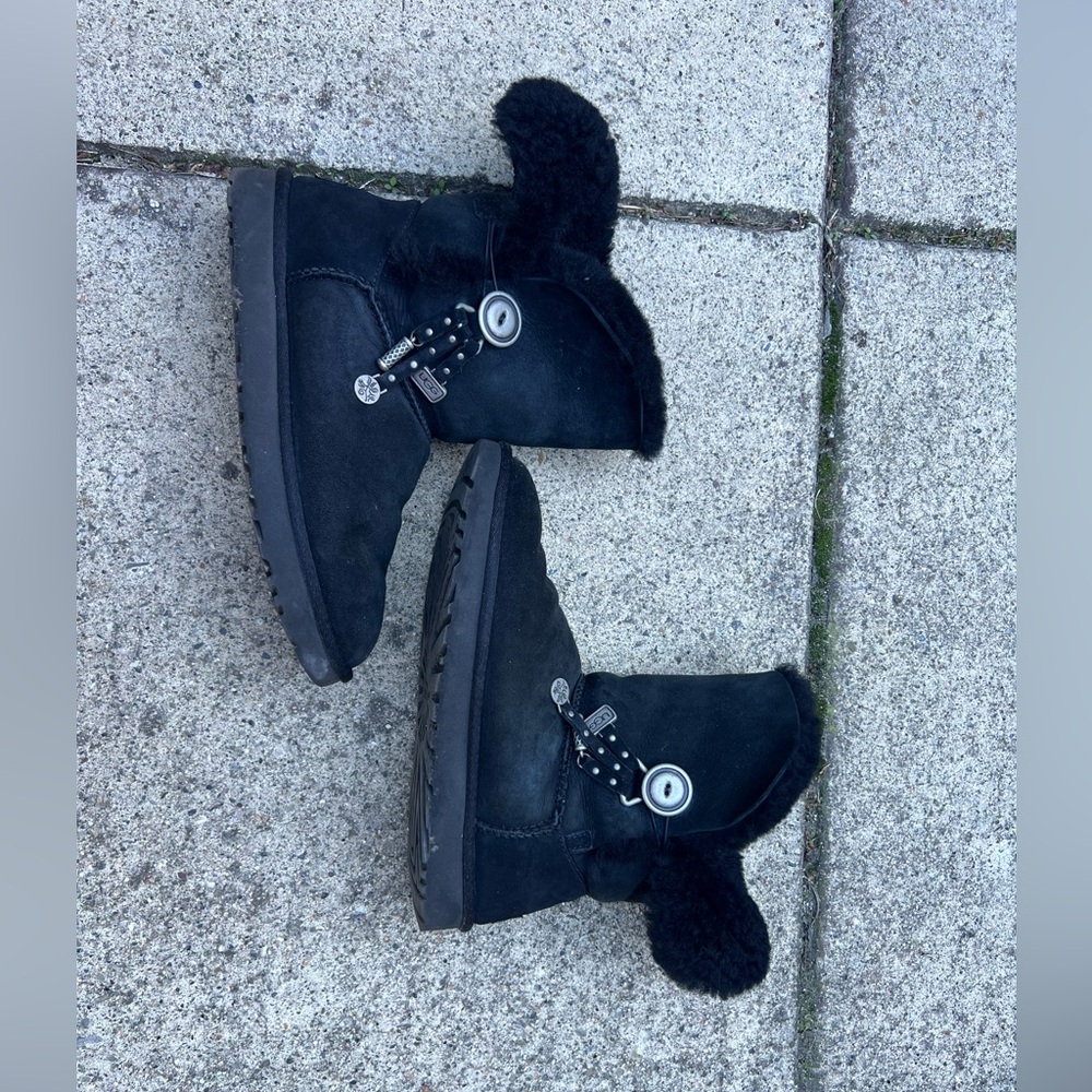 Uggs women size 10